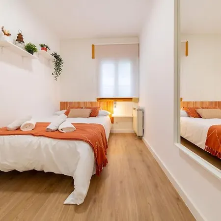Modern Flat In Soria's Heart! דירה *