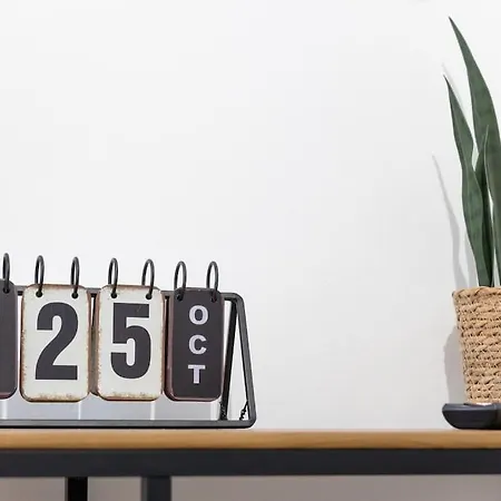 Modern Flat In Soria's Heart! סוריה
