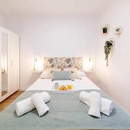 Modern Flat In Soria's Heart! דירה