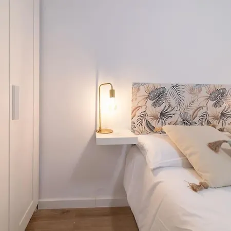 Modern Flat In Soria's Heart! סוריה