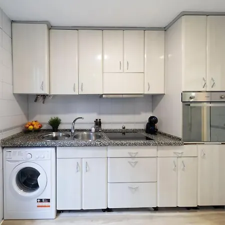 Modern Flat In Soria's Heart! סוריה