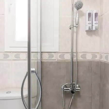 Modern Flat In Soria's Heart! סוריה